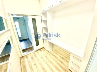 Exkluzívny prenájom obchodných priestorov v centre Malaciek - 8