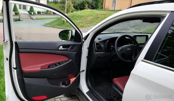 Hyundai Tucson 1.6 T-GDi Premium A/T 4x4, panoráma okno - 8