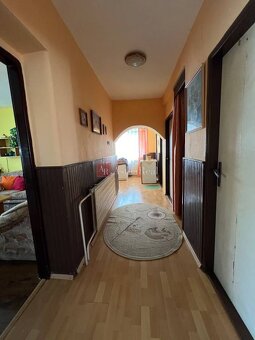 Rodinný dom s hospodárskou budovou a pekným pozemkom - DOHŇA - 8