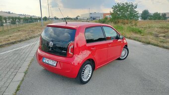 Volkswagen Up 1.0 BMT 75k high up - 8