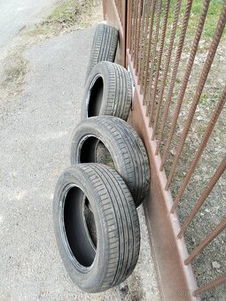 Predám pneumatiky R15, R14, gumy, disky Peugeot, Dacia - 8