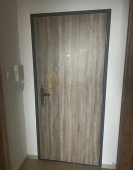 garzónka, Topoľčianska, Petržalka, pri Draždiaku - 8