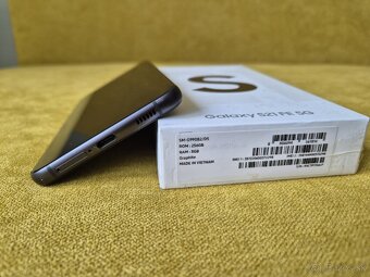Samsung Galaxy S21 FE 5G – 8/256GB
- 8