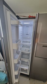 Chladnička s mrazničkou Samsung RSQ1VTMG1 - 8