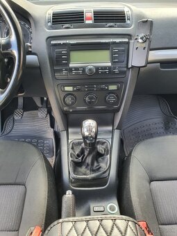Octavia 2 1.9 TDI - 8