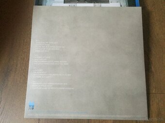 U2 - 8