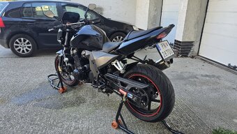 Kawasaki Z750 A2 - 8