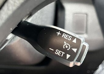 Toyota Rav4 2.0D D4D 4x4 KAMERA TEMPOMAT nafta manuál 91 kw - 8