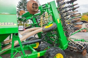 No-Till JOHN DEERE 740A - 8