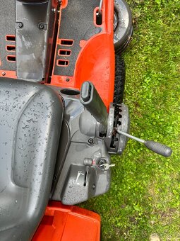 Husqvarna Rider R16C AWD + zberný kôš – výborný stav - 8