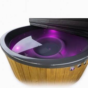 Vířivka pro 6-8 osob - 8