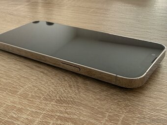 Predám iPhone 13 Pro 256 GB - 8