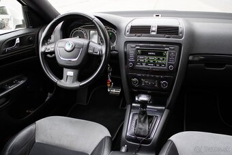 Škoda Octavia 2.0 TDI CR DPF RS DSG - 8