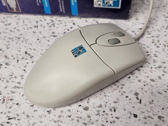 myš A4Tech USB 4-Way Scrolling Mouse 》rare retro hardware - 8