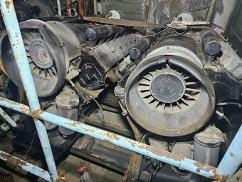 Motor TATRA 815  V12 - 8
