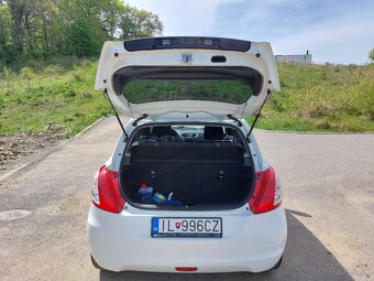 Predám Suzuki Swift 1.2 69kW, r. 2013 - 8