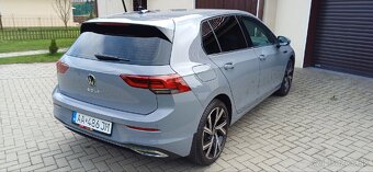 VW Golf 8 1,5 TSI 110kw,r.v5/2024,novéSR,1majitel,6020km - 8