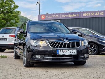 Škoda Superb Combi 2.0 TDI CR Elegance - 8