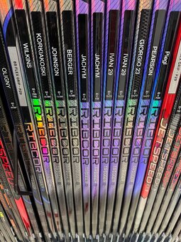 UPLNE NOVA PROFI HOKEJKA CCM RIBCOR TRIGGER 8 PRO - 8