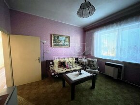 Na predaj rodinný dom s veľkým pozemkom v Tesárskych... - 8