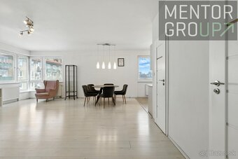 REZERVOVANÉ Na predaj priestranný 3-izbový byt s dvoma logg - 8