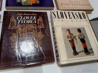 Knihy o krojoch, ľudovom odeve, výšivkách - 8