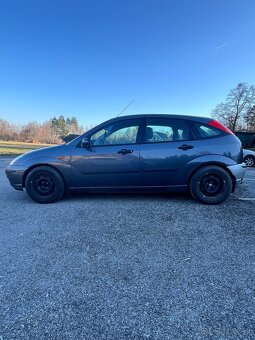 Ford focus 1.4 - 8