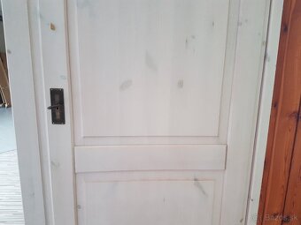 ,,,ZAMLUVENO,,,,SPALNA CELODREVENA  ROM - 8