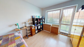 Na predaj rozmerný rodinný dom s pozemkom 2480 m2 v Dubnici - 8