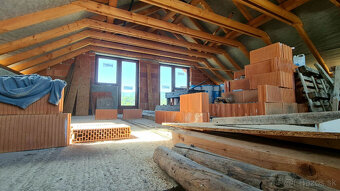 Rodinný dom s pozemkom 800m2- Chrenovec-Brusno - 8