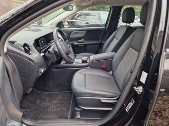 Mercedes-Benz GLA 180 A/T - 8