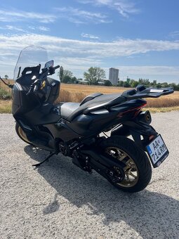Yamaha Tmax 560 tech max 2022 - 8