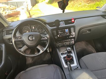 Škoda OCTAVIA 3 - 8
