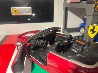 Audi A4 3.0 1:18 - 8