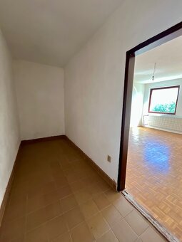 Dom vo vynikajúcej lokalite Čermáň, 8 izieb, pozemok 1490 m2 - 8