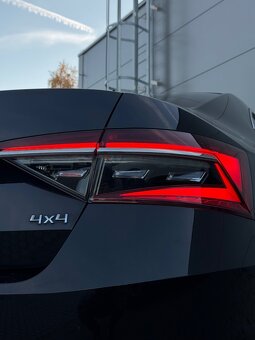 Škoda Superb 2.0 TDI SCR Laurin Klement 4x4 DSG - 8