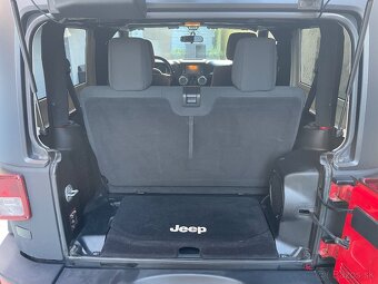 Jeep Wrangler 2.8 CRD Rubicon - 8