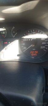 Renault Clio - 8
