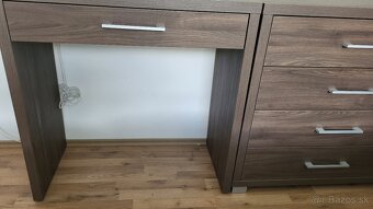 Spálňa - nábytok s rolldoorom - 8