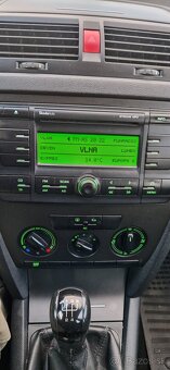 Predam Škodu Octaviu Combi 1.9 TDI 77 Kw.Rok 2008 - 8