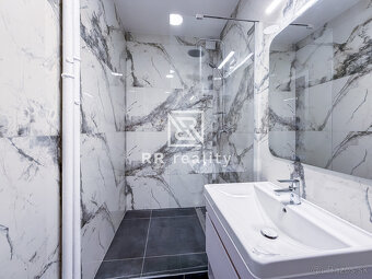 REZERVOVANÉ - 2-izbový byt 54m2, nová rekonštrukcia, Košice  - 8