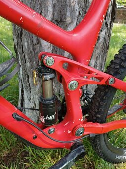 Predam carbon downhill NORCO - 8