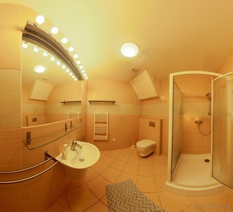Priestranný pokojný apartmán s 3 miestnosťami - 8
