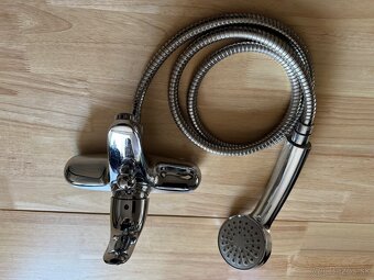 Predam umyvadlo Jika Laufen a baterie Hansgrohe - 8