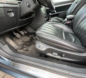 Peugeot 407SW 2,0HDi 100kW M6 - 8