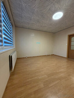 Prenájom 4-izbový byt v Handlovej - 8