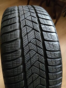 pirelli winter sottozero 3 225 40R19 - 8