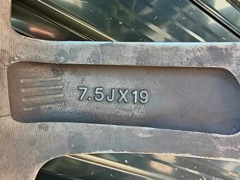 Disky Hyundai R19 - 8