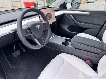Tesla Model Y Dual Motor Long Range 378KW - 8