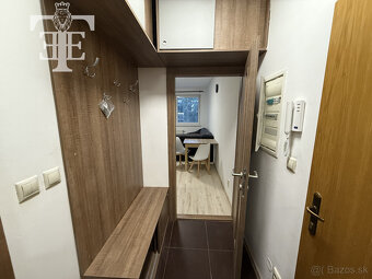 Prenájom 1 izbového bytu s vlastným parkovaním na sídlisku F - 8